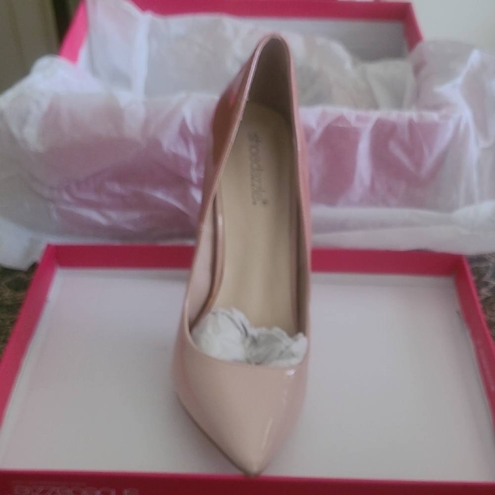 Shoe Dazzle Coral (Two-Tone) Pointed-Toe Heels